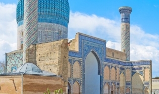 Vacanze in Uzbekistan: vista dell'esterno del Mausoleo di Tamerlano a Samarcanda
