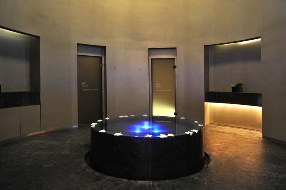 Armani Hotel Dubai Originaltour Tour Operator