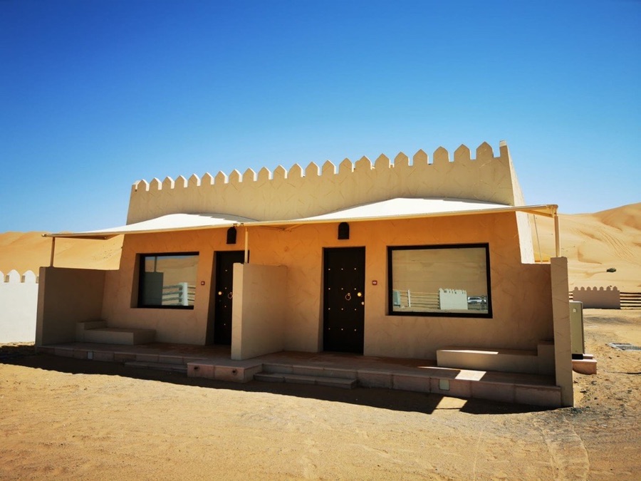 Struttura di lusso del Desert Night Camp dove effettuare Glamping in Oman