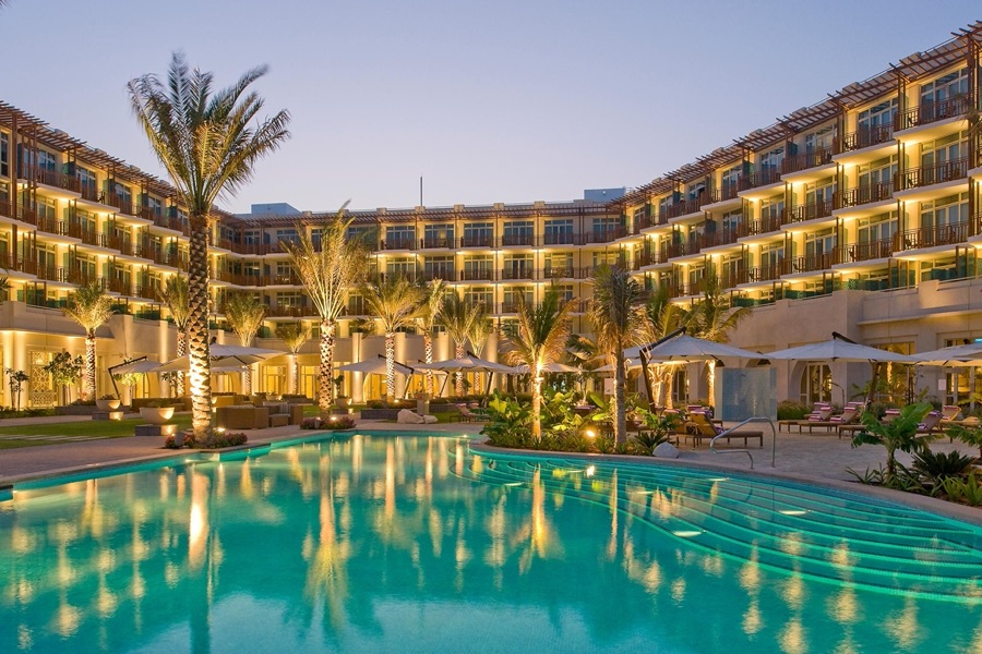 Hotel di lusso Crowne Plaza Muscat Resort & Spa nei nostri Tour Oman
