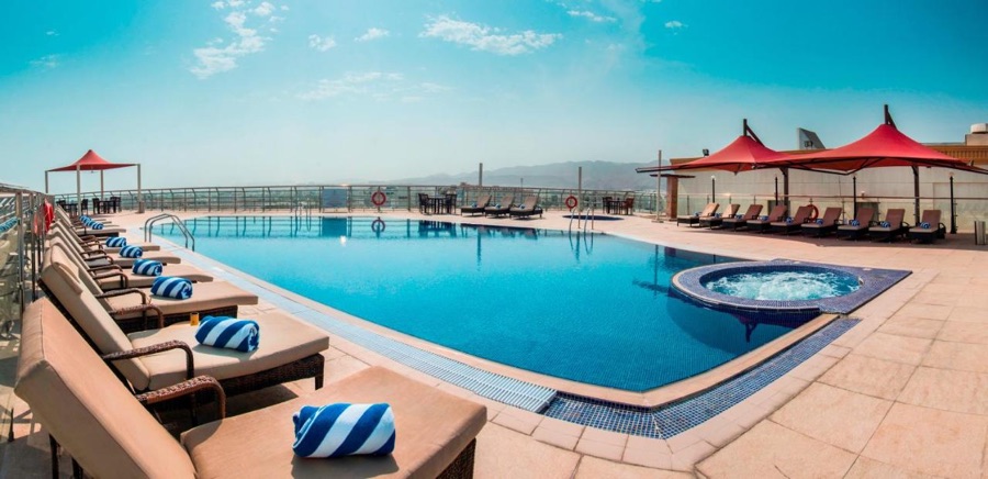 piscina del City Season Hotel per famiglie a Muscat