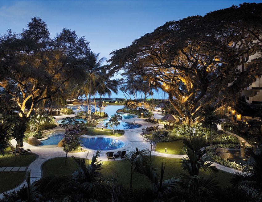 Hotel di lusso tra i migliori al mondo immortalato durante un viaggio con resort di lusso inclusi