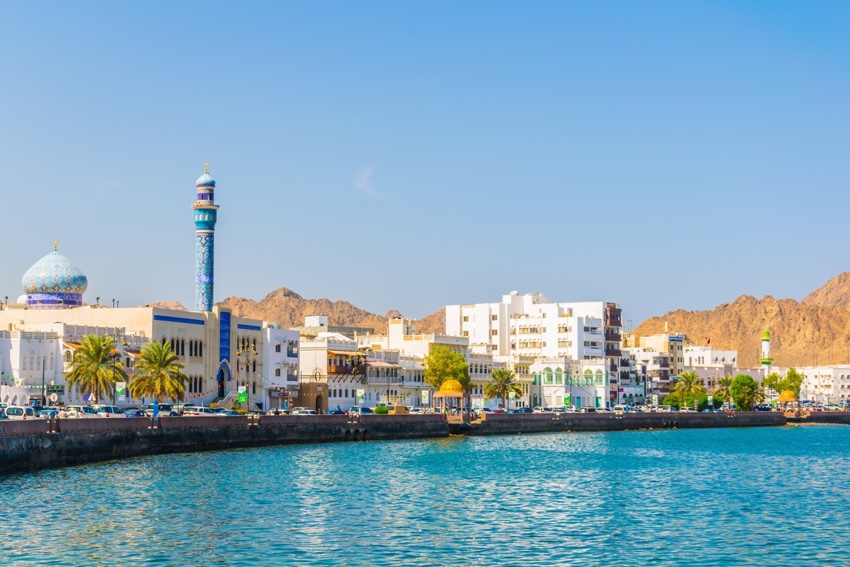 Salalah città e edifici sulla costa fotografati durante il viaggio