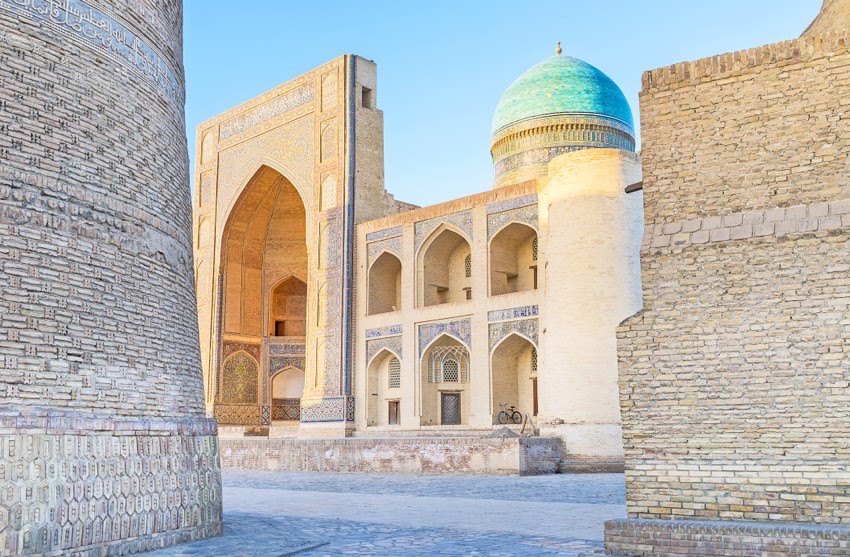 Meravigliosa città uzbeka fotografata durante il viaggio