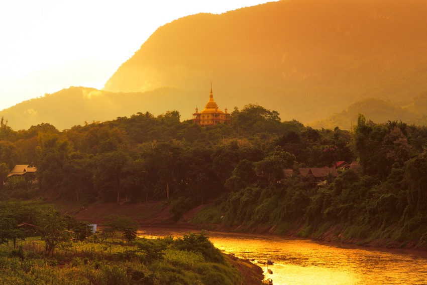 Paesaggio fotografato in Laos durante il tour di gruppo in Mekong in italiano
