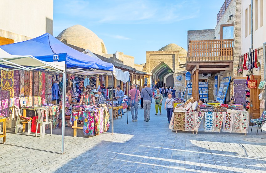 Mercati uzbeki immortalati durante Il Viaggio di Marco Polo in Uzbekistan